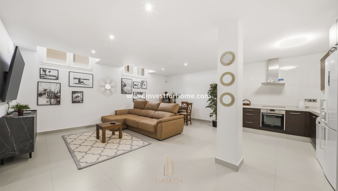 Sale - Villa - Torrevieja - aguas nuevas