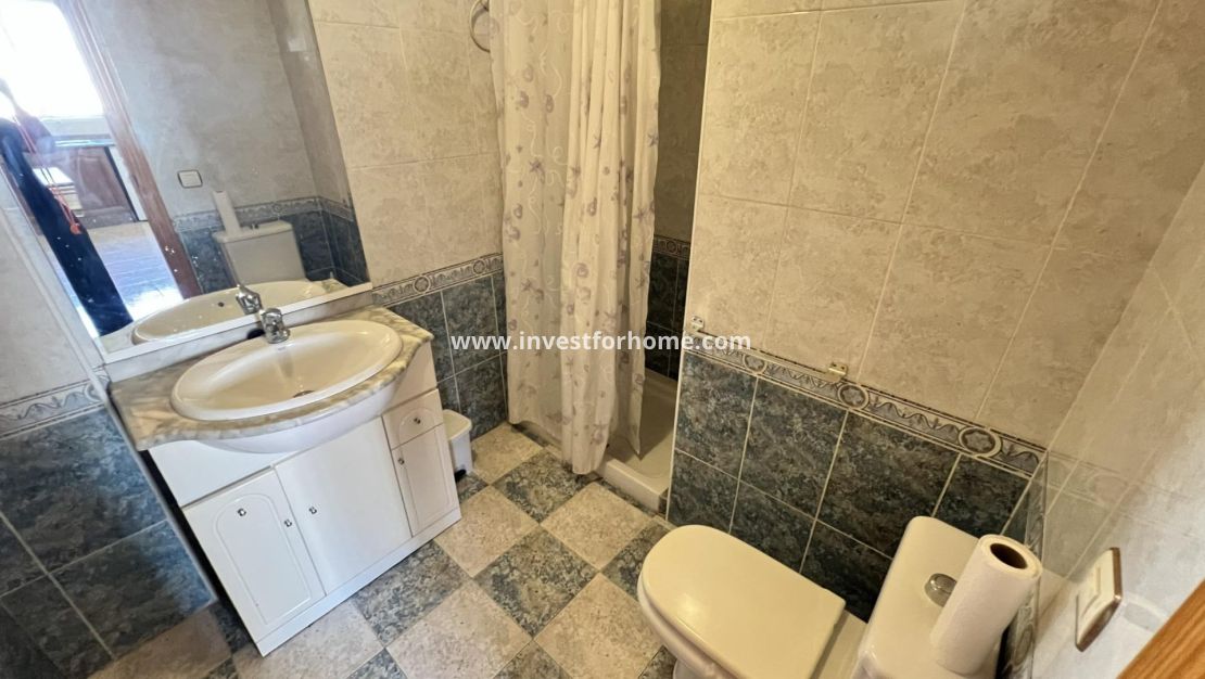Sale - Villa - Torrevieja - aguas nuevas