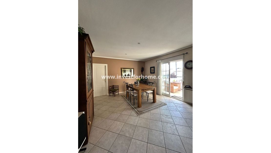 Sale - Villa - Torrevieja - aguas nuevas