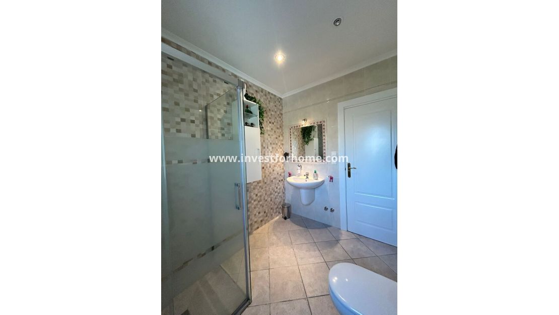 Sale - Villa - Torrevieja - aguas nuevas