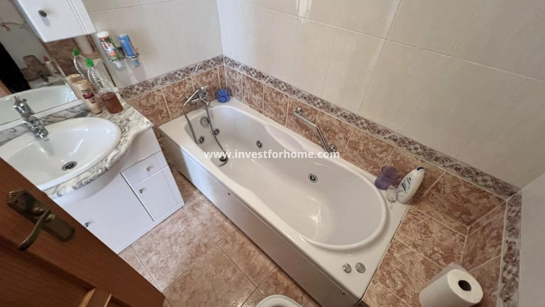 Sale - Villa - Torrevieja - aguas nuevas