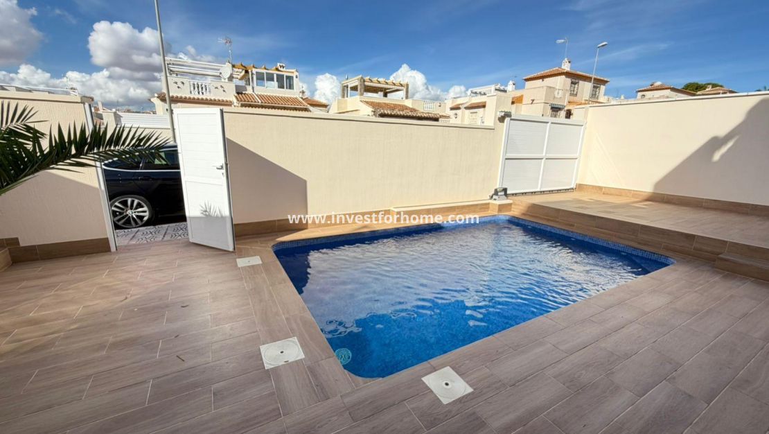Sale - Villa - Torrevieja - Cabo Cervera