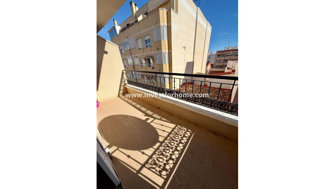 Sale - Villa - Torrevieja - Centro
