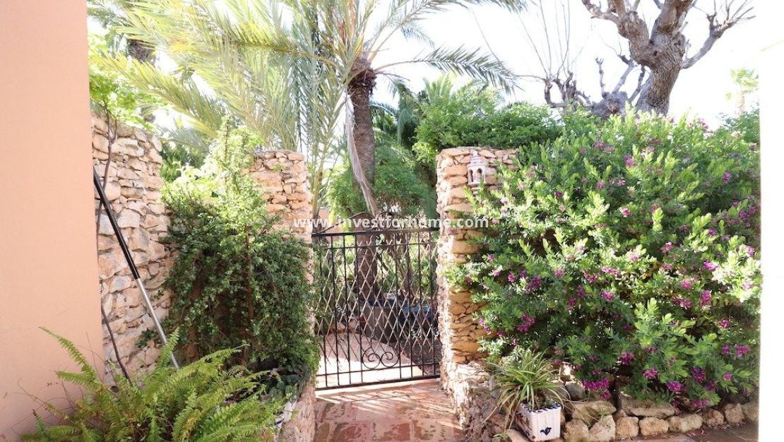 Sale - Villa - Torrevieja - Costa Blanca