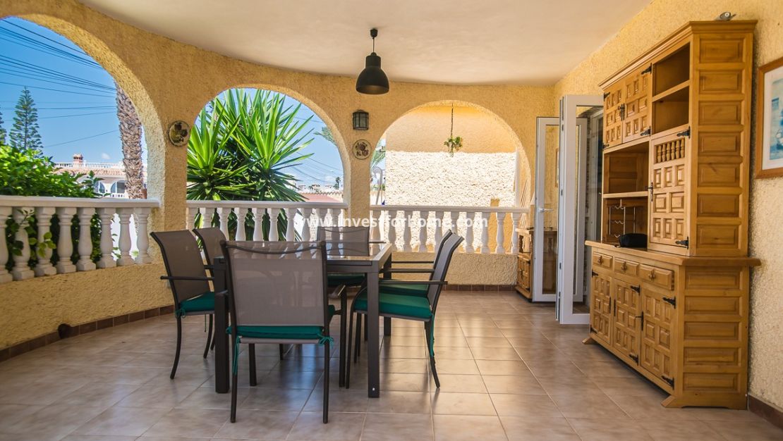 Sale - Villa - Torrevieja - Costa Blanca