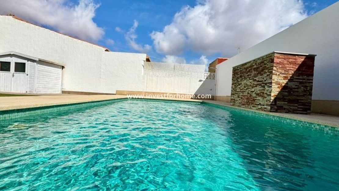 Sale - Villa - Torrevieja - Costa Blanca