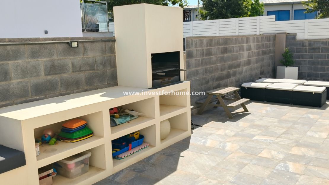 Sale - Villa - Torrevieja - Costa Blanca