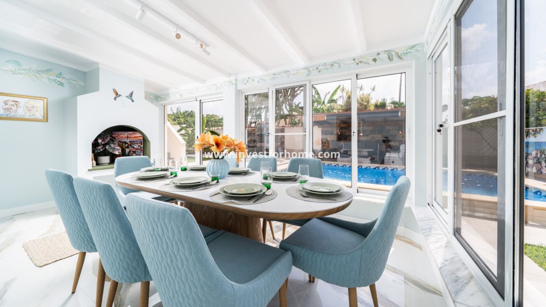 Sale - Villa - Torrevieja - Costa Blanca