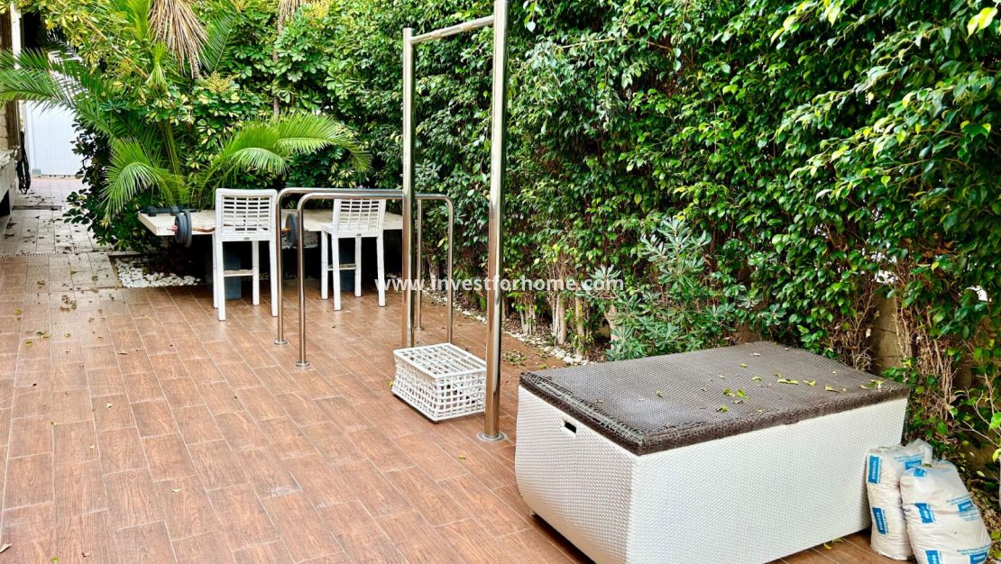 Sale - Villa - Torrevieja - Costa Blanca