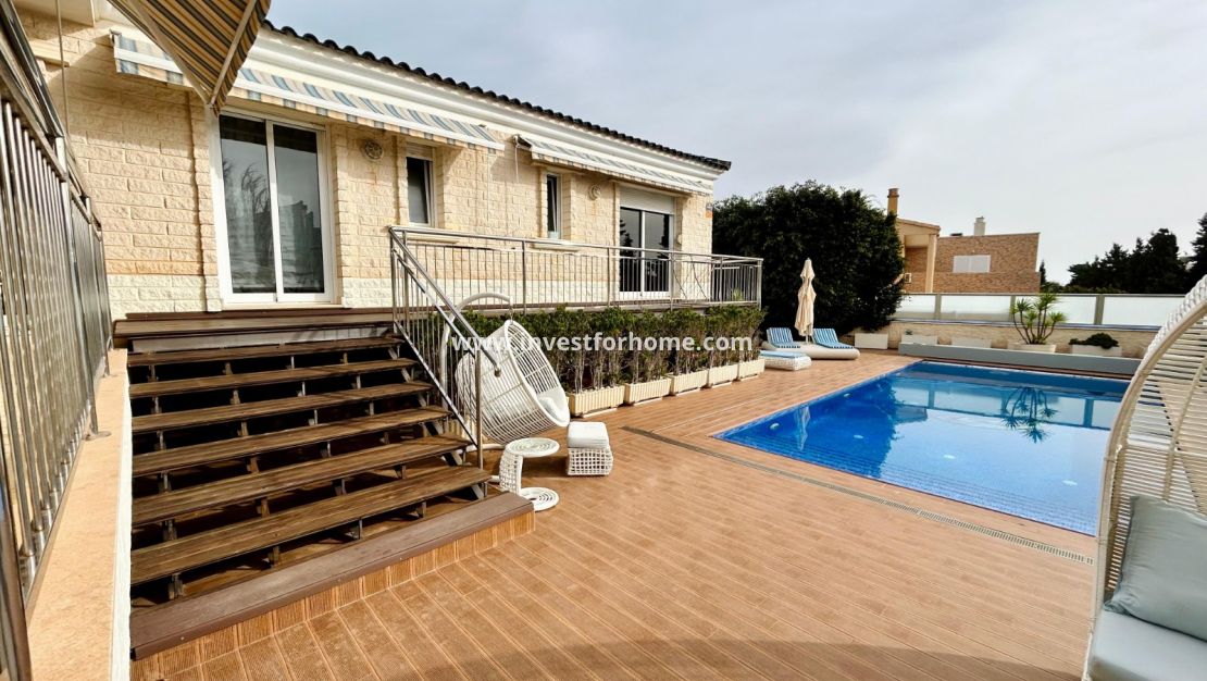 Sale - Villa - Torrevieja - Costa Blanca