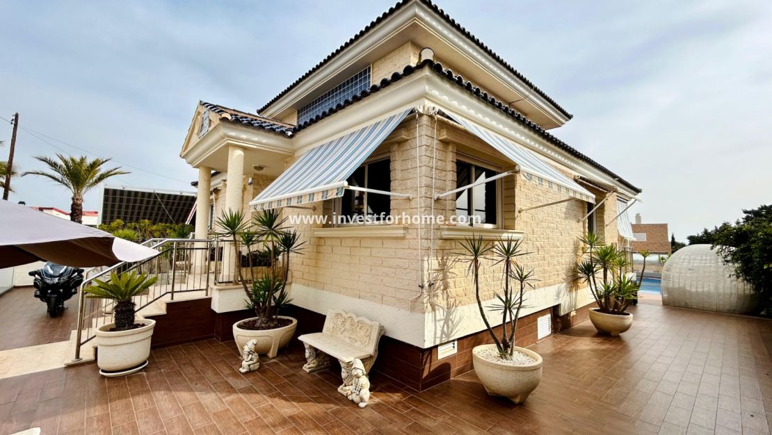 Sale - Villa - Torrevieja - Costa Blanca