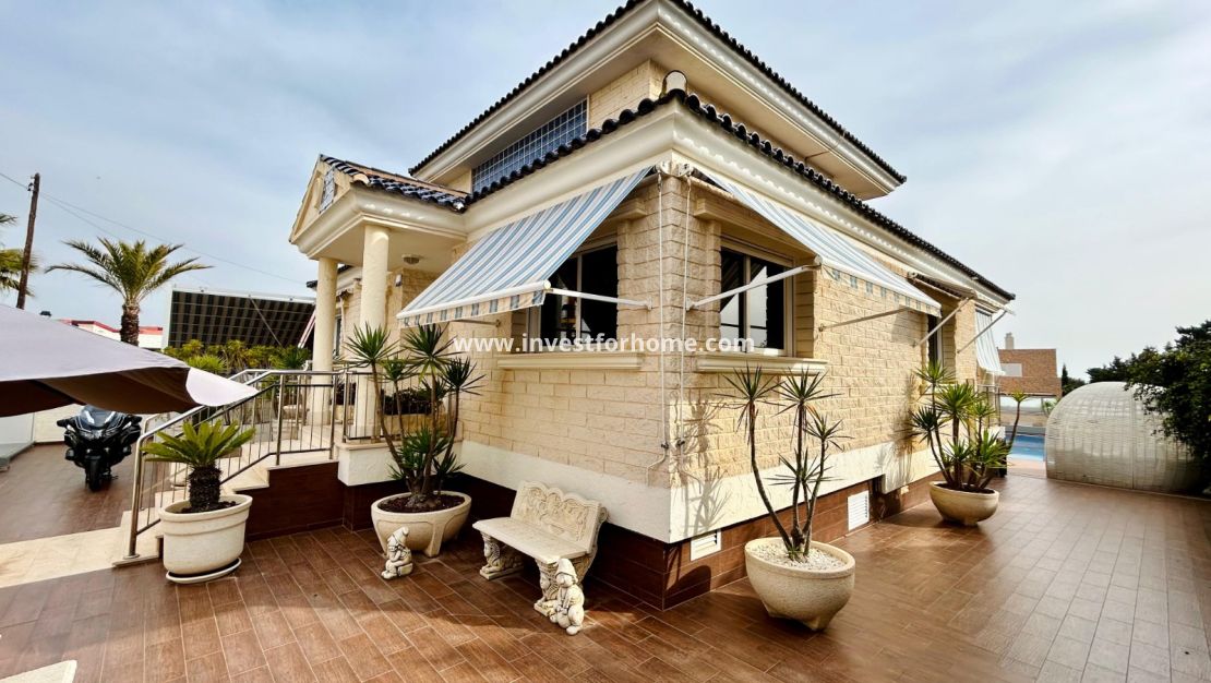 Sale - Villa - Torrevieja - Costa Blanca