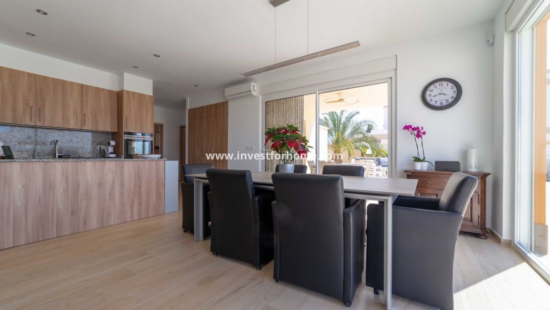Sale - Villa - Torrevieja - Costa Blanca