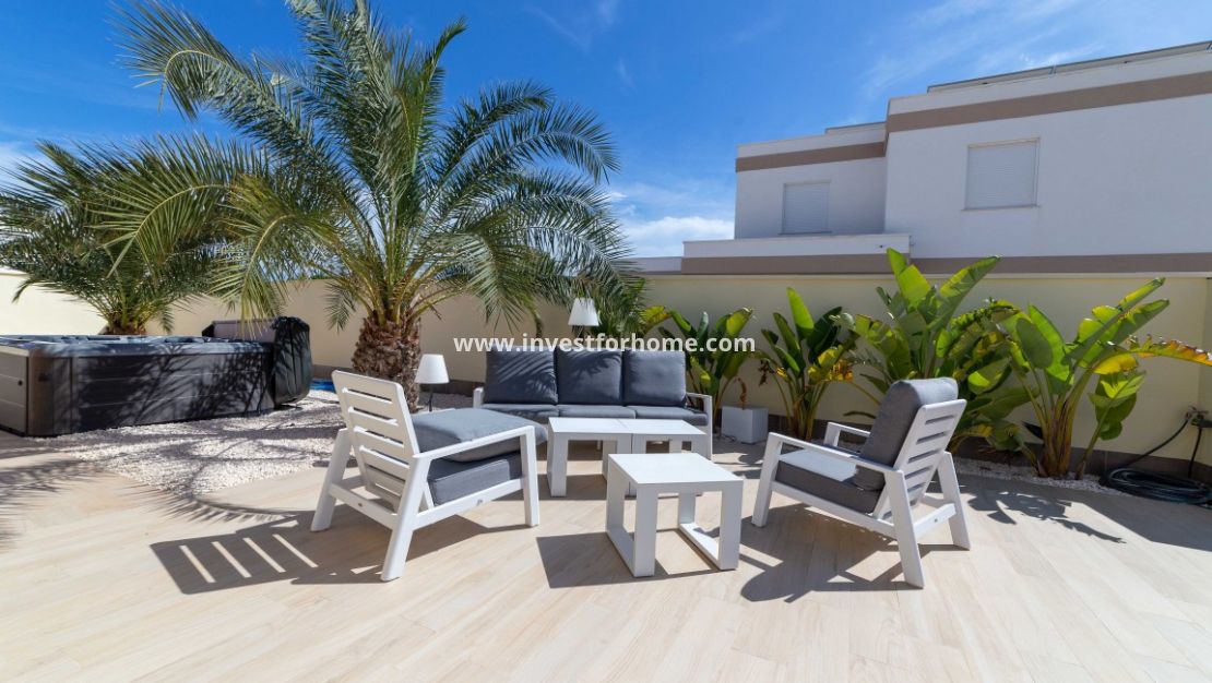 Sale - Villa - Torrevieja - Costa Blanca