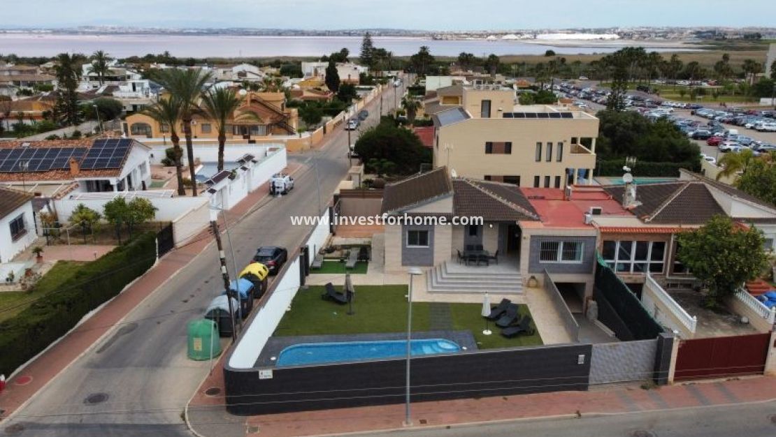 Sale - Villa - Torrevieja - Costa Blanca