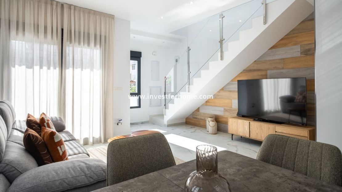 Sale - Villa - Torrevieja - Costa Blanca