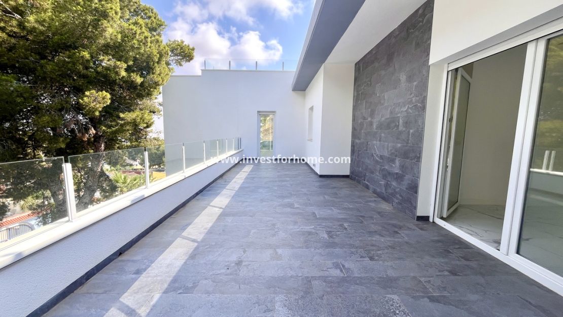 Sale - Villa - Torrevieja - Costa Blanca