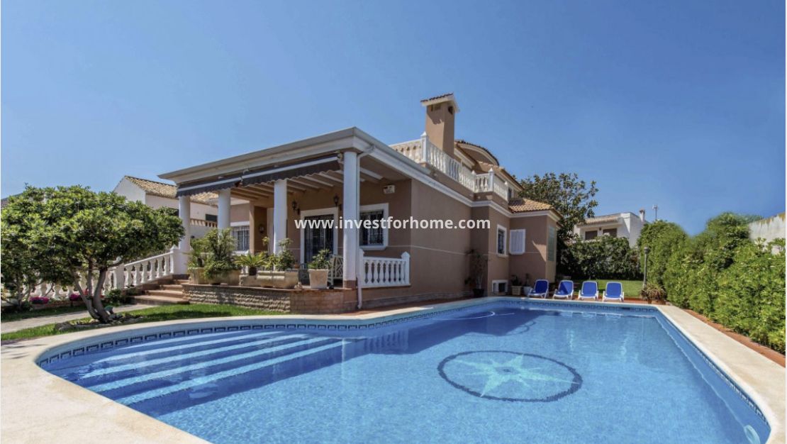 Sale - Villa - Torrevieja - Costa Blanca