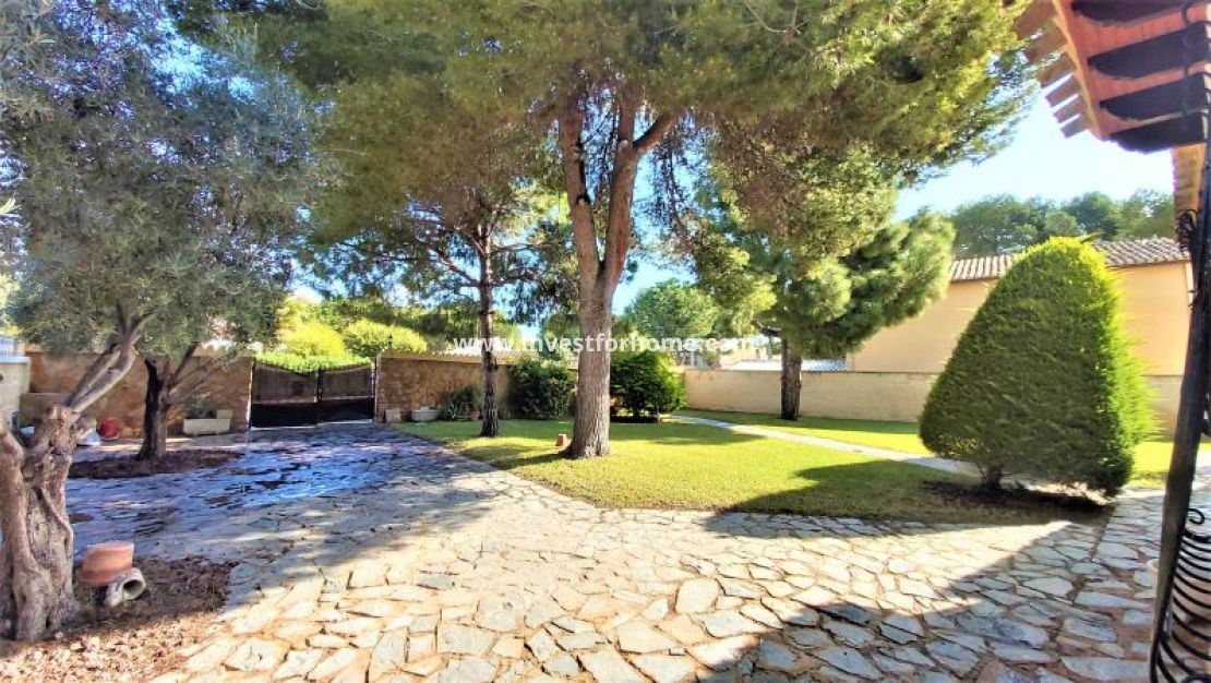 Sale - Villa - Torrevieja - Costa Blanca