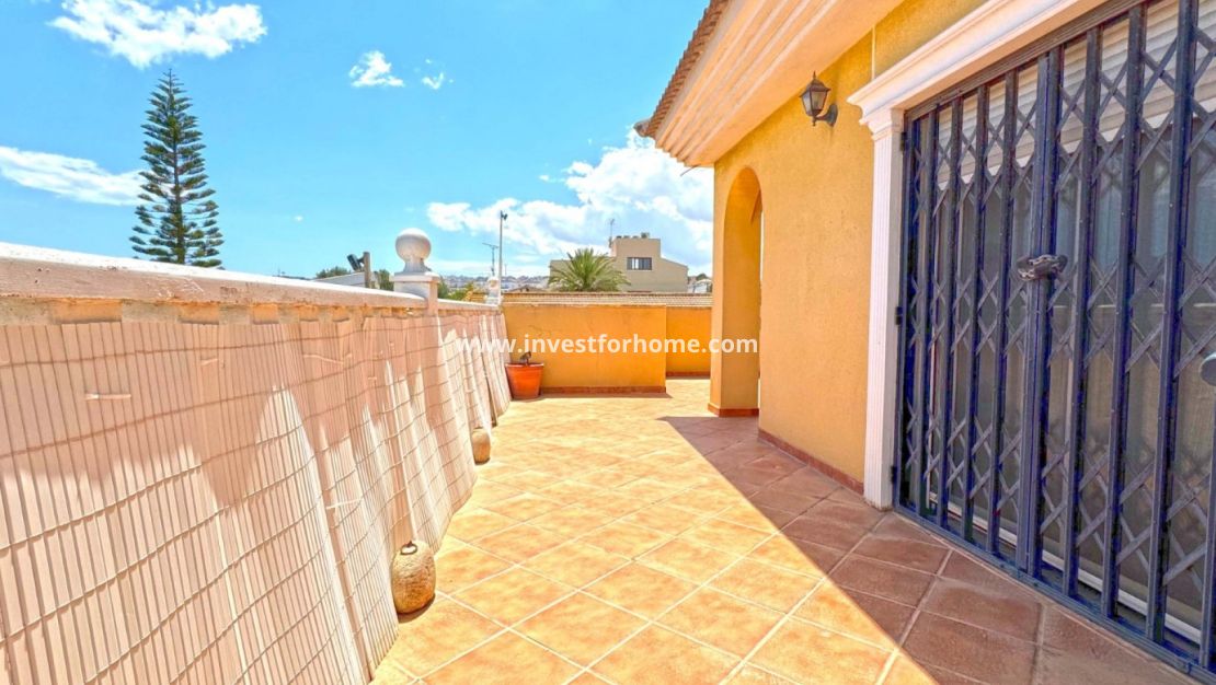 Sale - Villa - Torrevieja - Costa Blanca