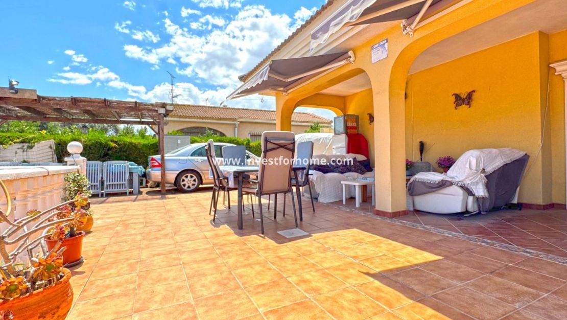 Sale - Villa - Torrevieja - Costa Blanca