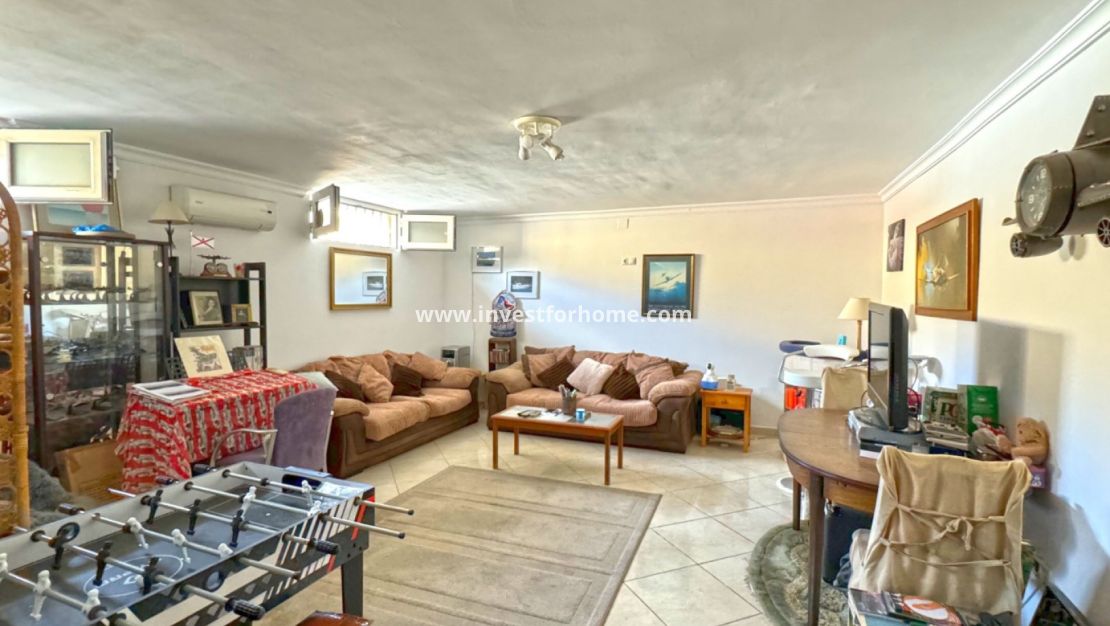 Sale - Villa - Torrevieja - Costa Blanca