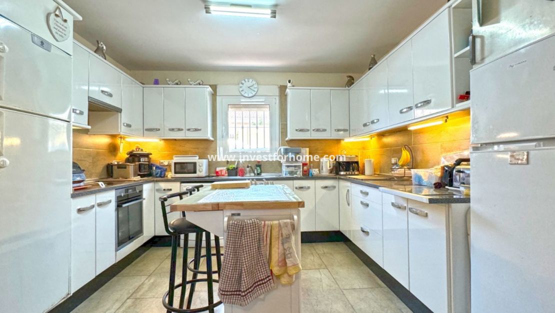 Sale - Villa - Torrevieja - Costa Blanca