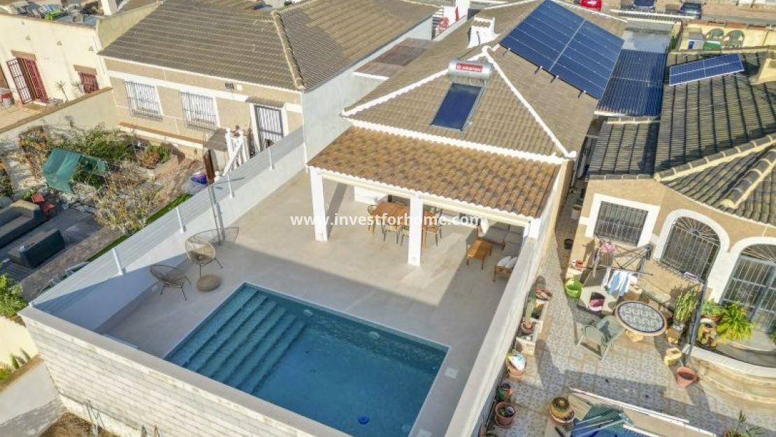 Sale - Villa - Torrevieja - Costa Blanca