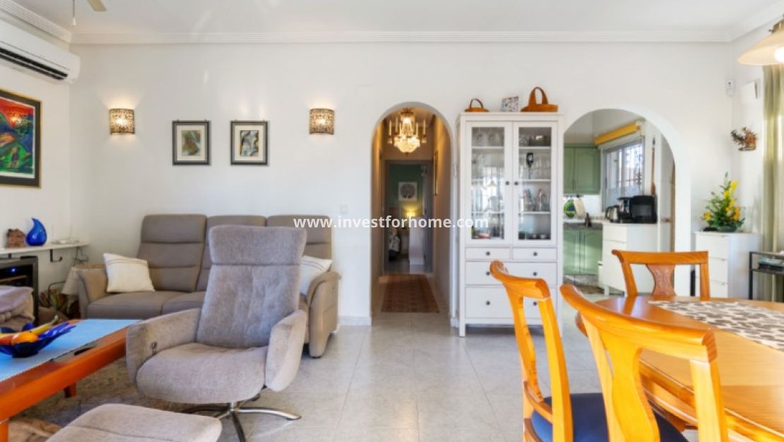 Sale - Villa - Torrevieja - Costa Blanca