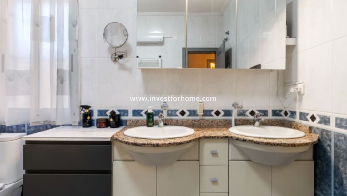 Sale - Villa - Torrevieja - Costa Blanca