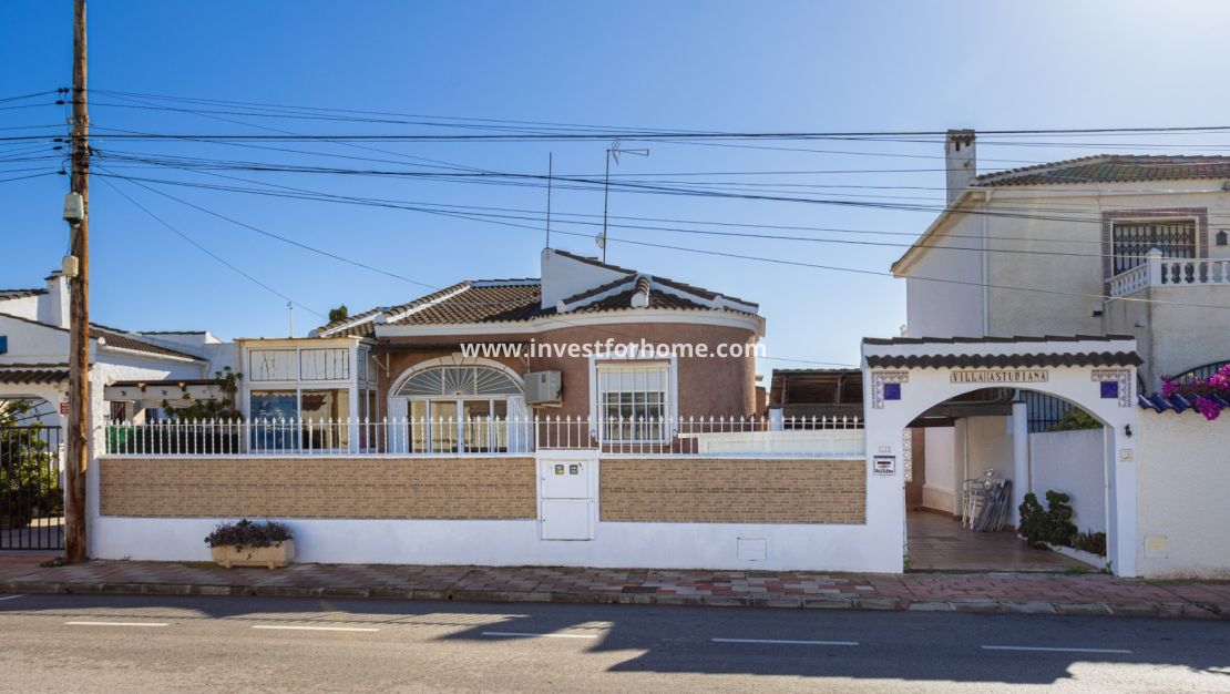 Sale - Villa - Torrevieja - Costa Blanca