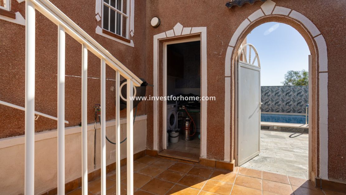 Sale - Villa - Torrevieja - Costa Blanca