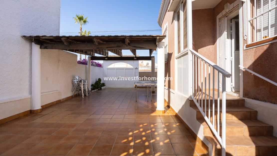 Sale - Villa - Torrevieja - Costa Blanca