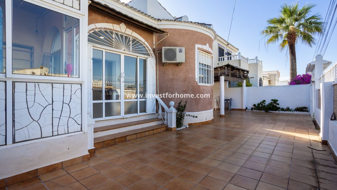 Sale - Villa - Torrevieja - Costa Blanca