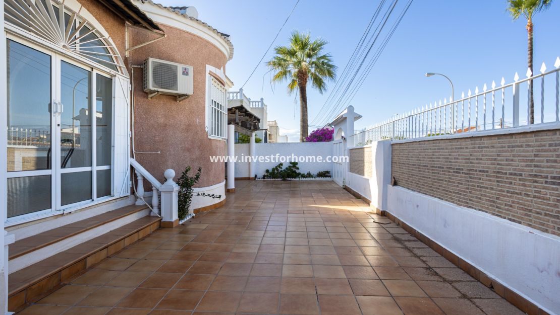 Sale - Villa - Torrevieja - Costa Blanca