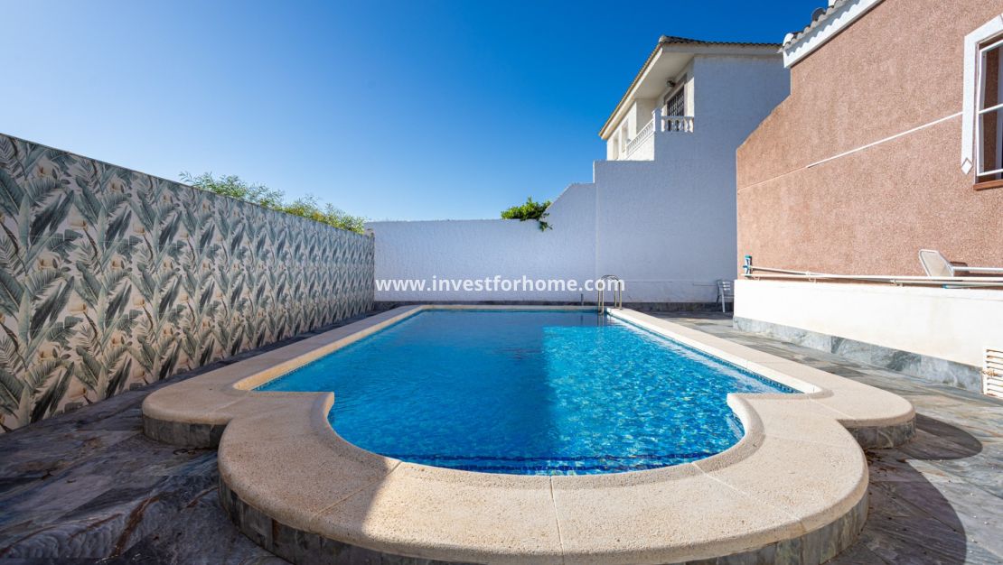 Sale - Villa - Torrevieja - Costa Blanca