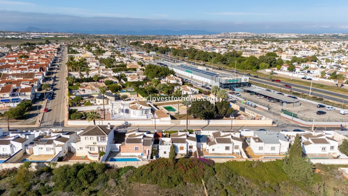 Sale - Villa - Torrevieja - Costa Blanca