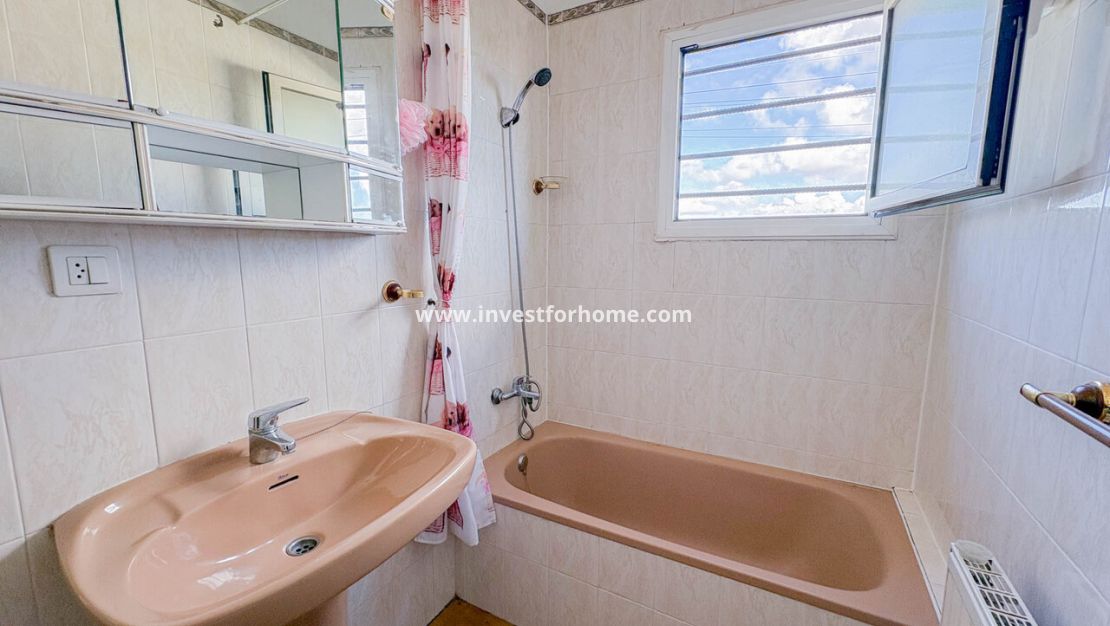 Sale - Villa - Torrevieja - Costa Blanca