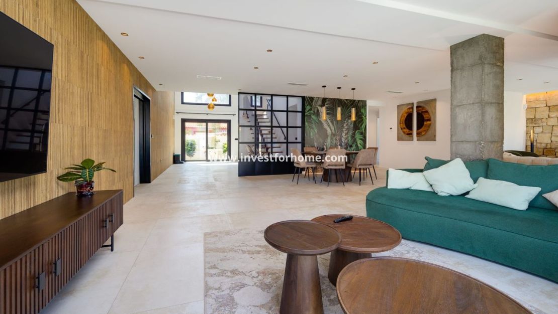 Sale - Villa - Torrevieja - Costa Blanca