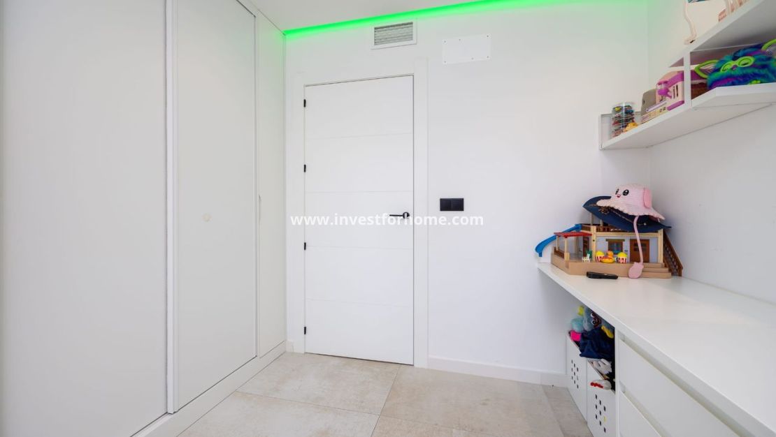 Sale - Villa - Torrevieja - Costa Blanca