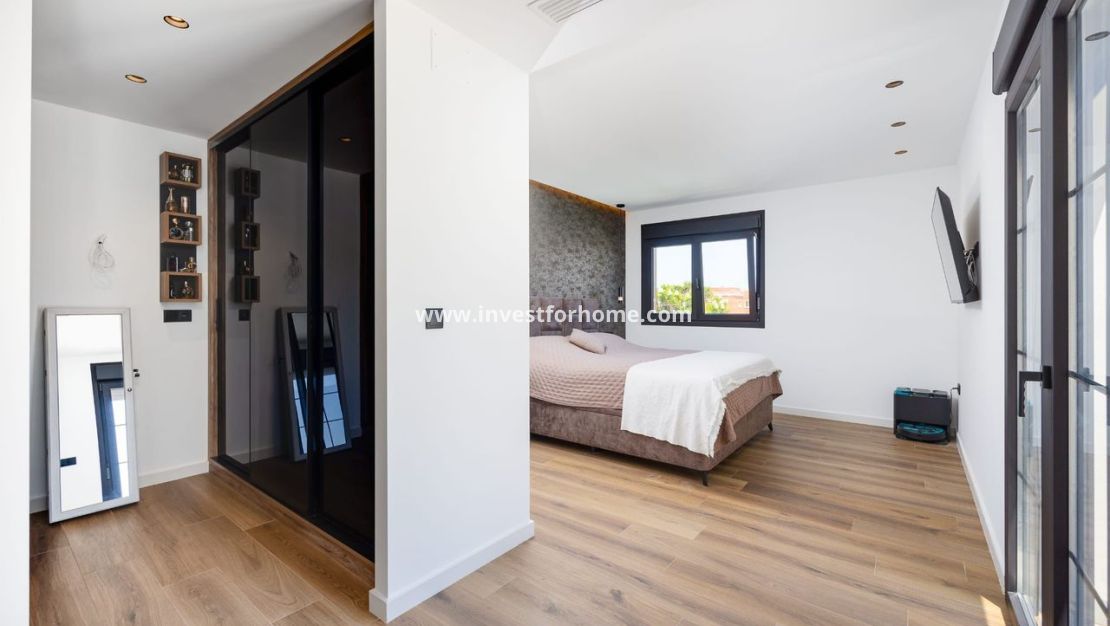 Sale - Villa - Torrevieja - Costa Blanca