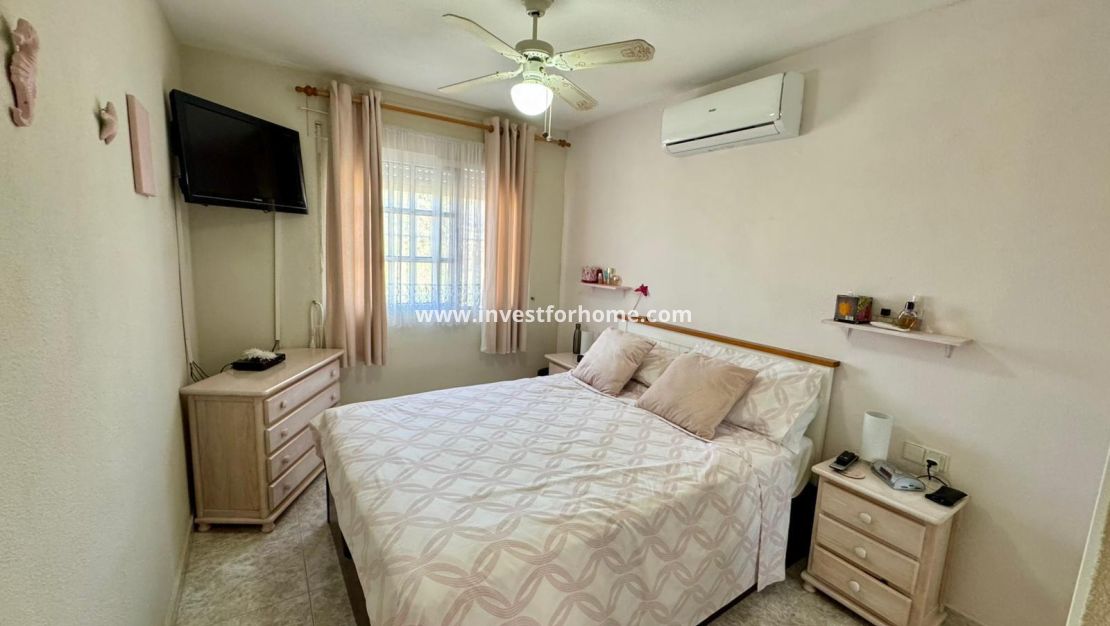 Sale - Villa - Torrevieja - Costa Blanca