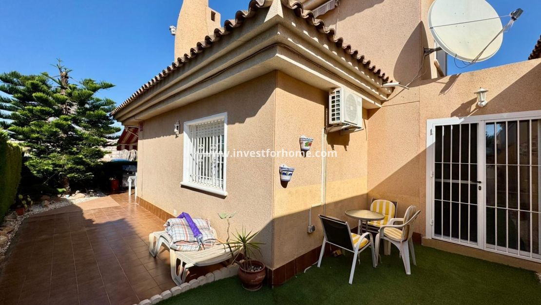 Sale - Villa - Torrevieja - Costa Blanca