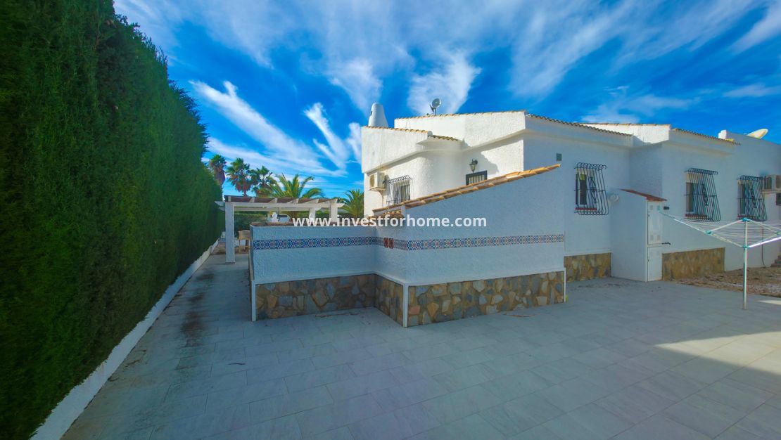 Sale - Villa - Torrevieja - Costa Blanca