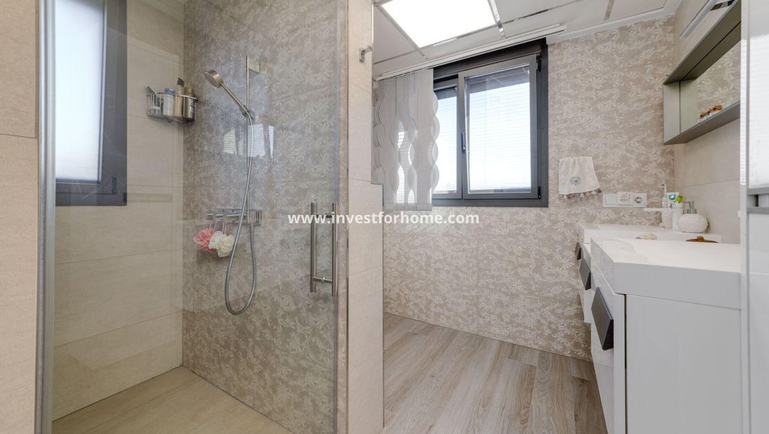 Sale - Villa - Torrevieja - Costa Blanca