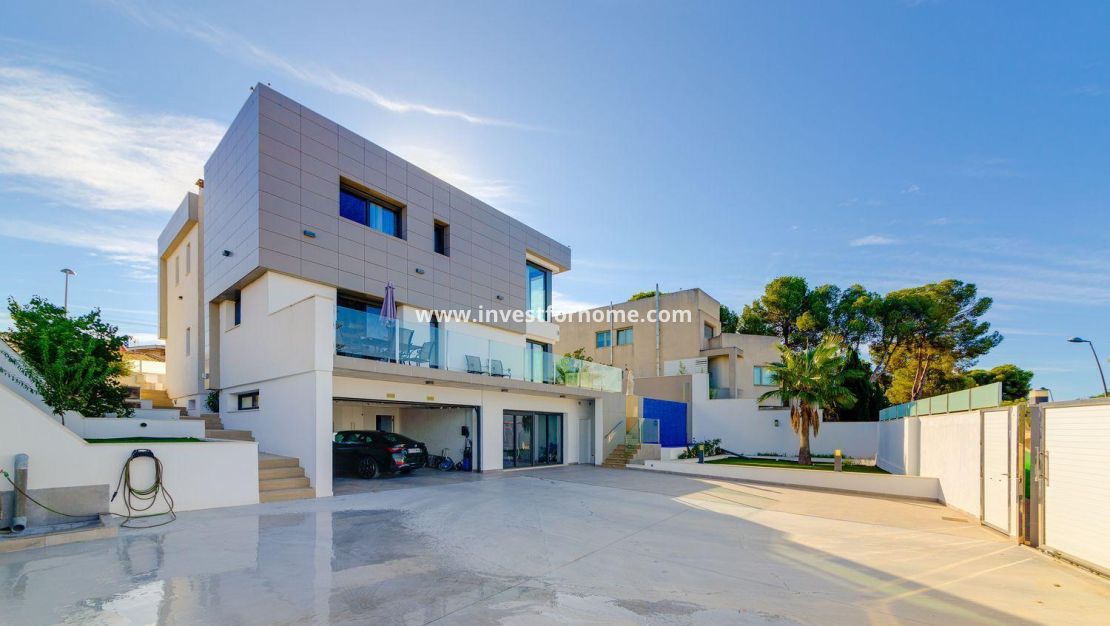 Sale - Villa - Torrevieja - Costa Blanca