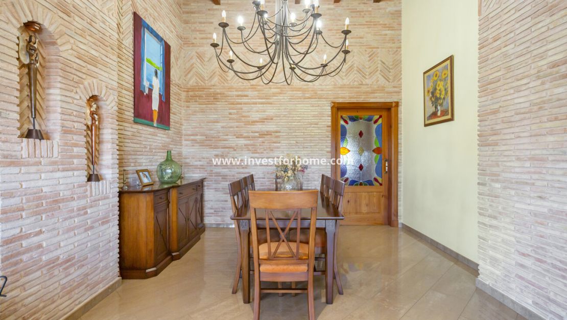 Sale - Villa - Torrevieja - Costa Blanca