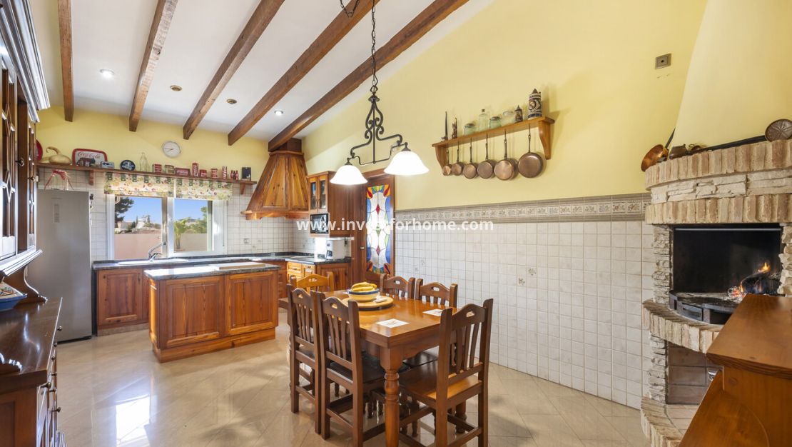 Sale - Villa - Torrevieja - Costa Blanca