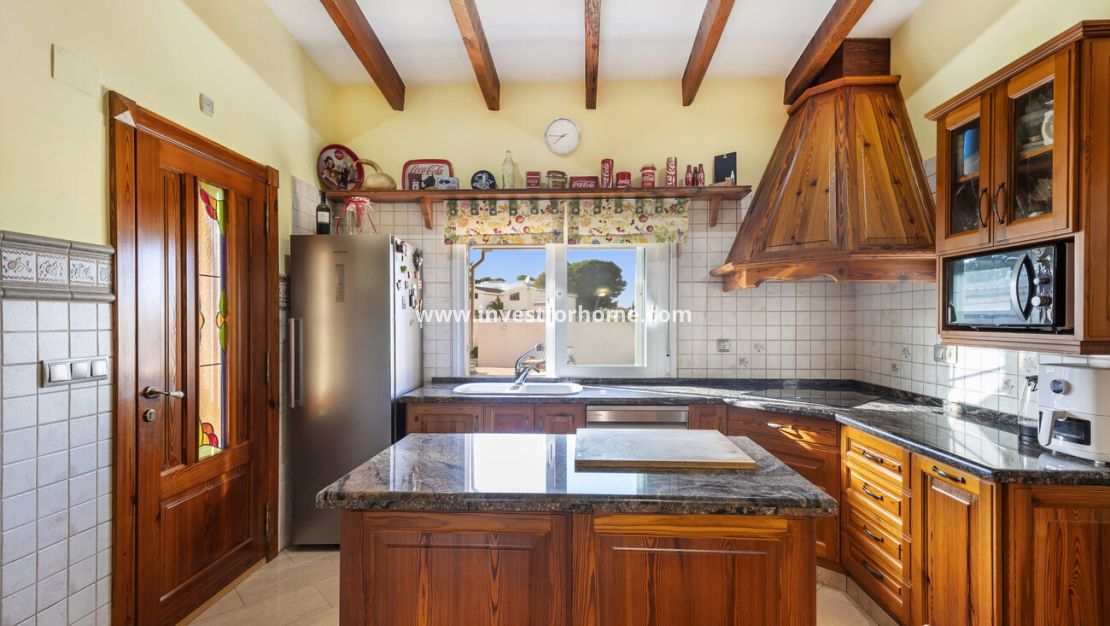 Sale - Villa - Torrevieja - Costa Blanca