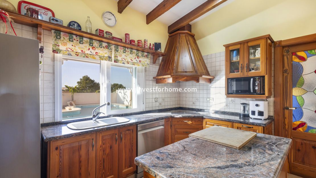 Sale - Villa - Torrevieja - Costa Blanca